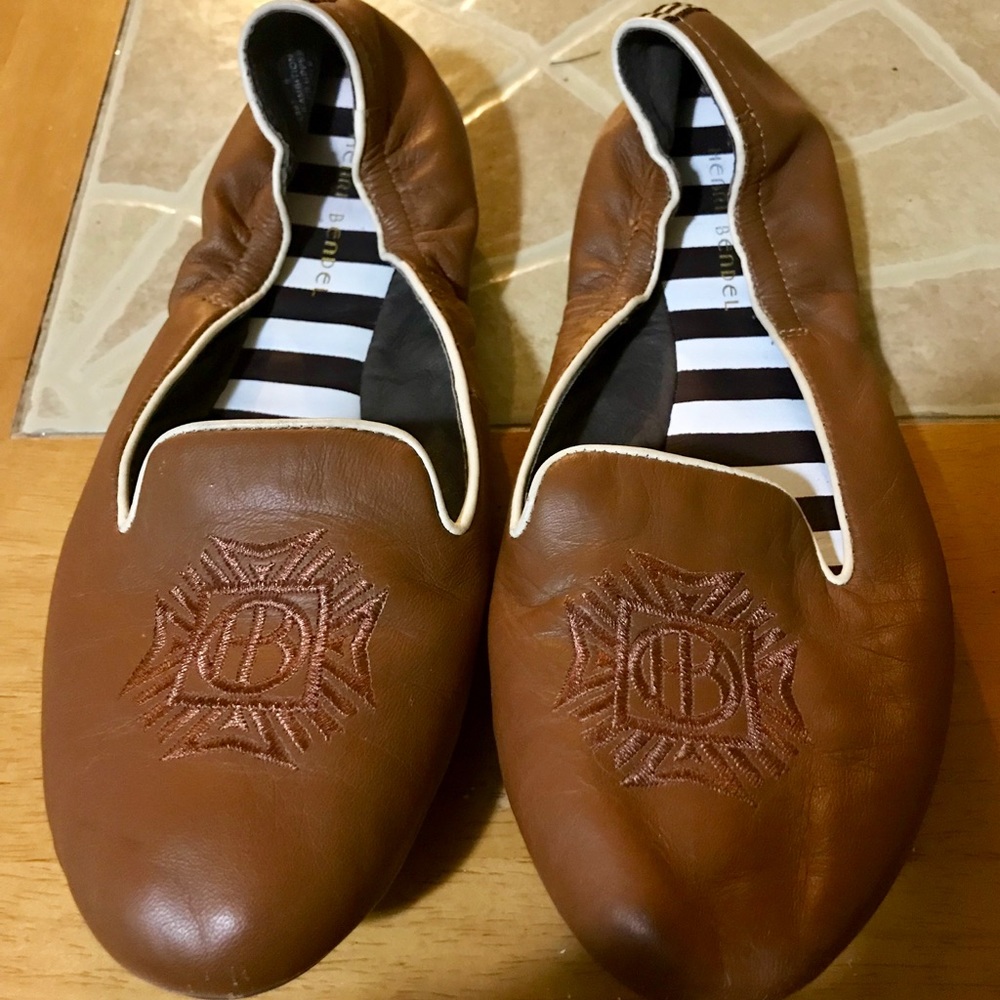 Henri Bendel Brown Loafer Flats sz 8